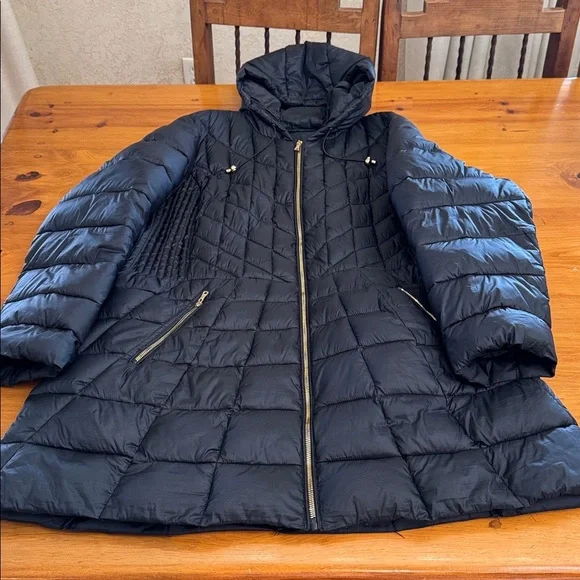 Lane Bryant Black Puffer Coat with Hood and pair of Spyder Gloves - Picture 7 of 15